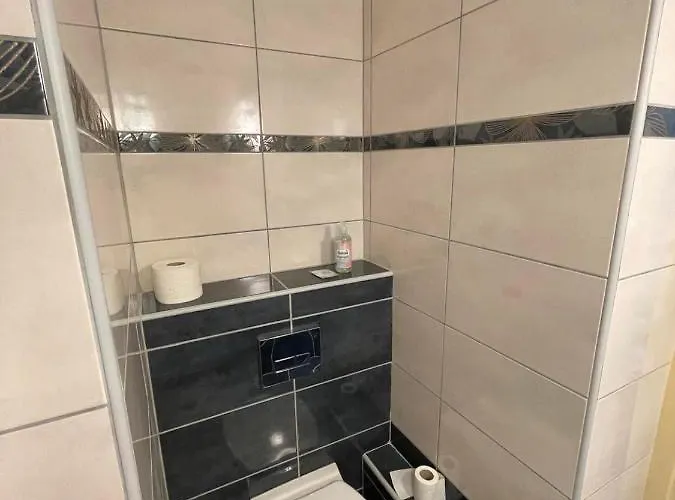 Nyaraló Kovács *